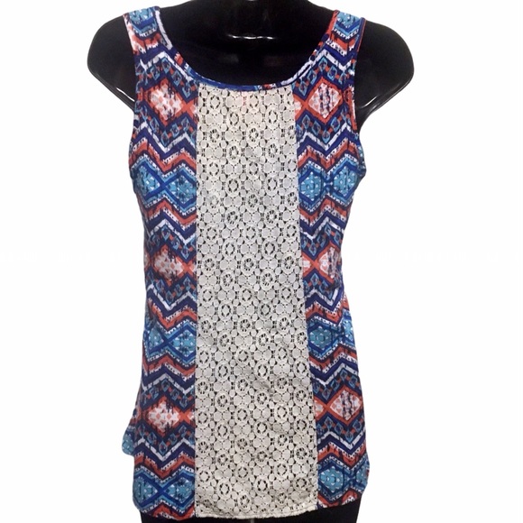 Red Camel Tank with Lace detailing. Size Small - Picture 4 of 7